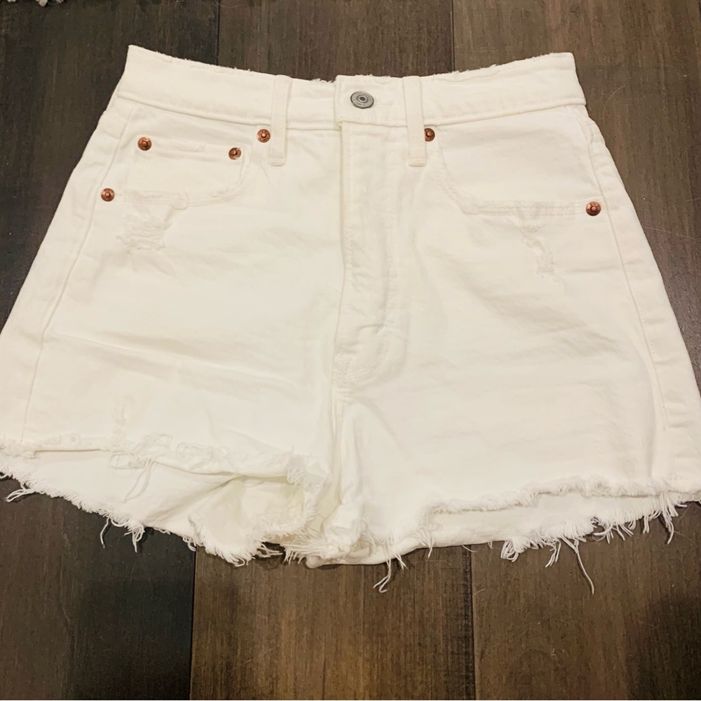 Like New! Abercrombie High Rise Mom Short